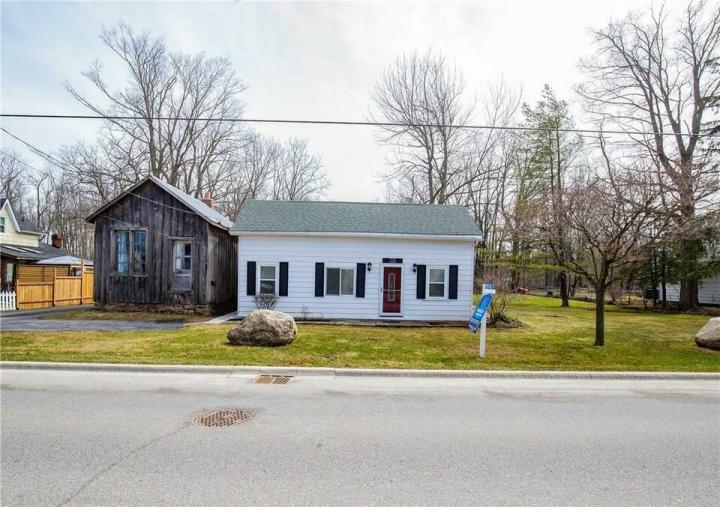 Former Tailor Shop Building at 2012 Kilbride Street