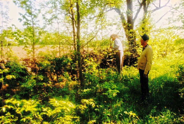 Viewing ruins, George Hunt & Albert Bogle, 1996